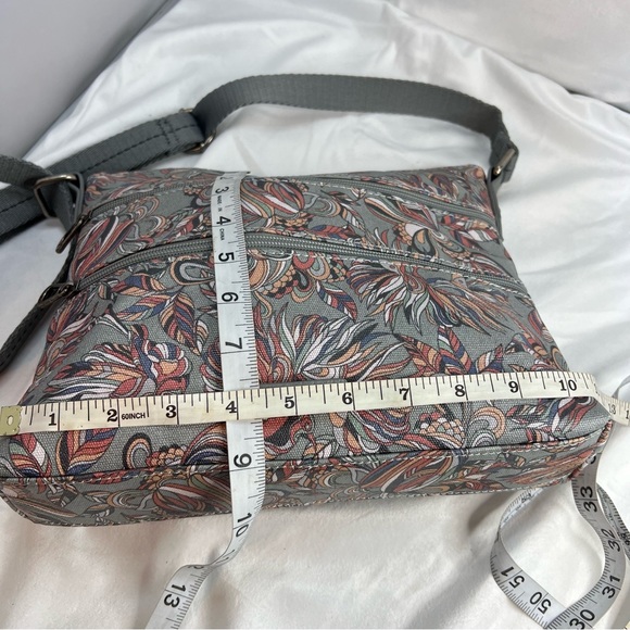 SAKROOTS Women's Basic Crossbody Bag - Picture 11 of 13